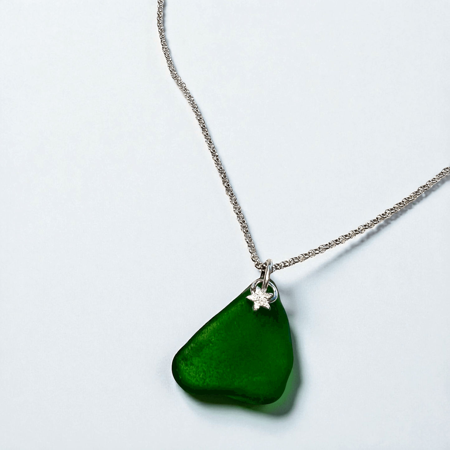 Silverhalsband med strandglas