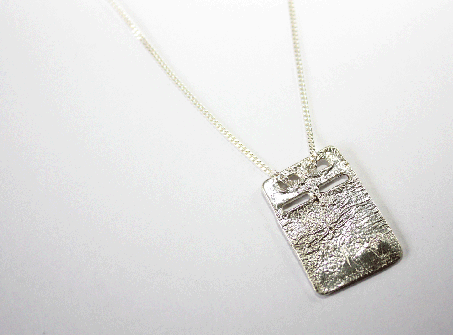 Silverhalsband Taggen
