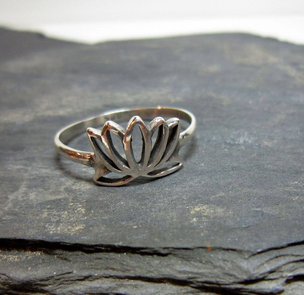 Silverring Lotus