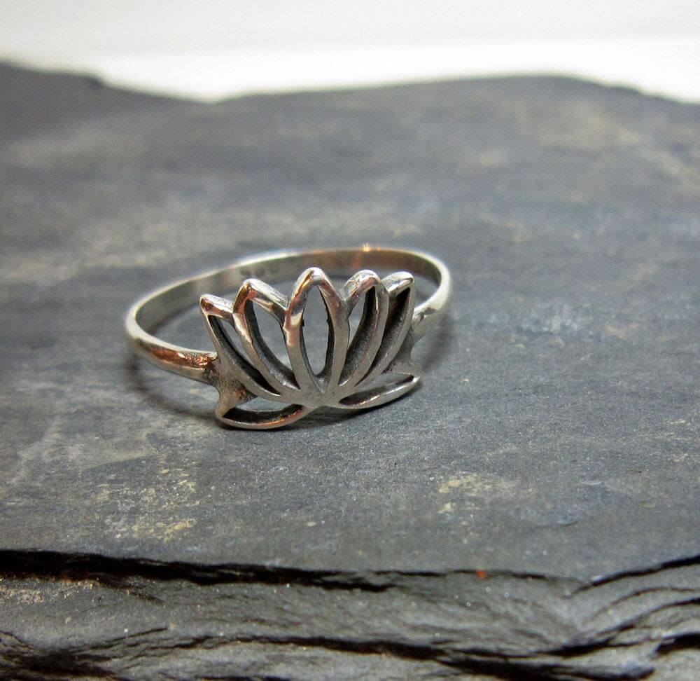 Silverring Lotus