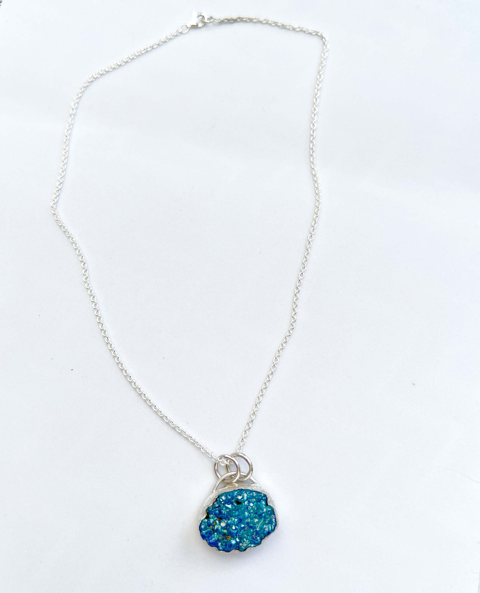 Silverhalsband med druzy agat