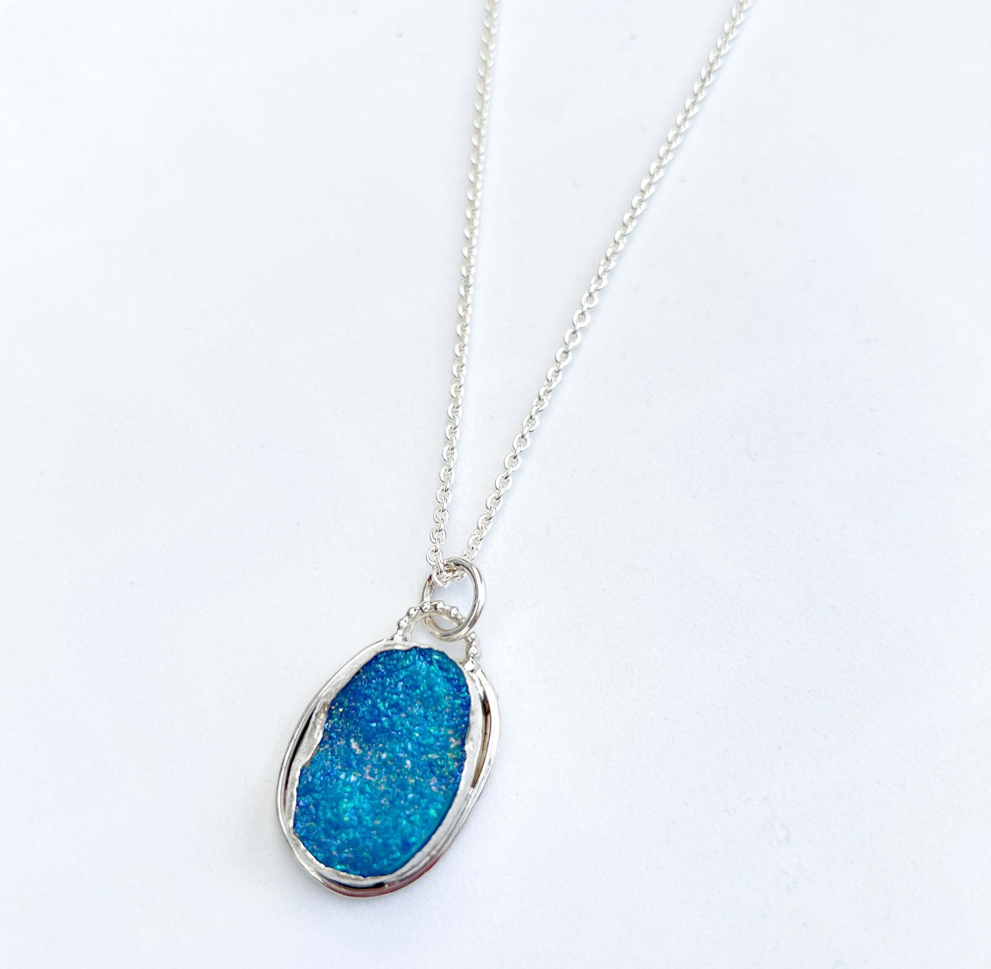 Silverhalsband med druzy agat