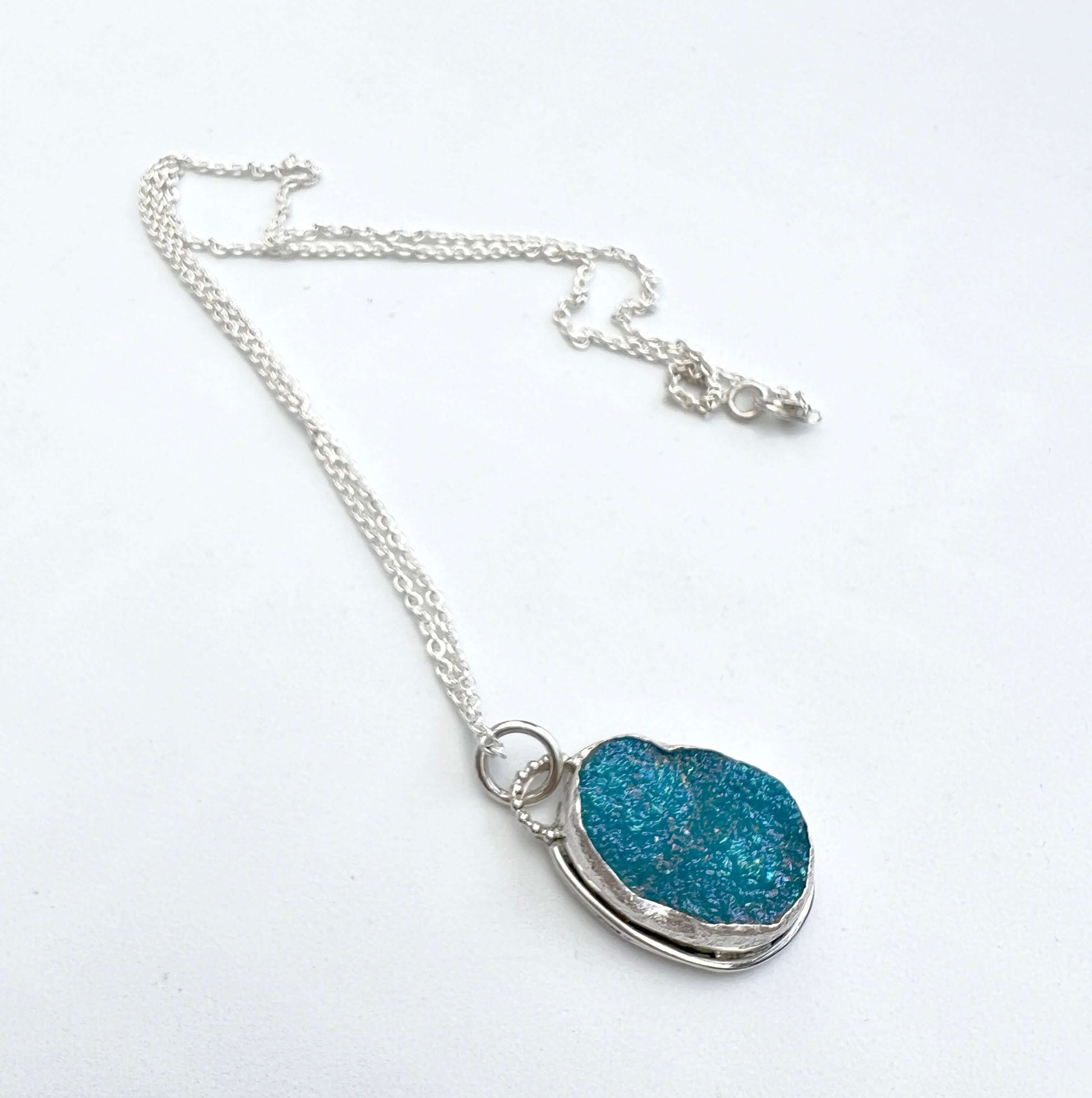 Silverhalsband med druzy agat