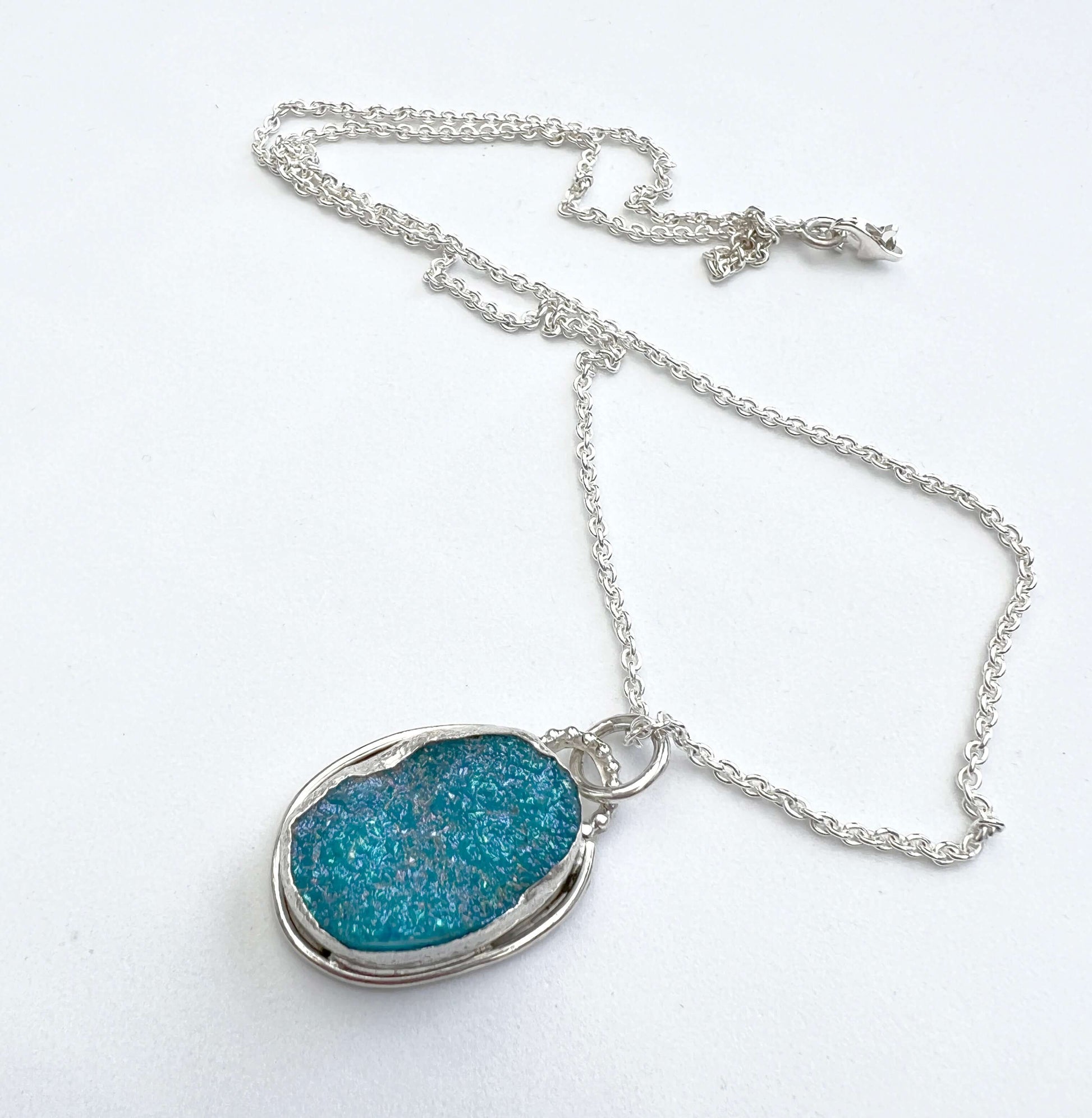 Silverhalsband med druzy agat
