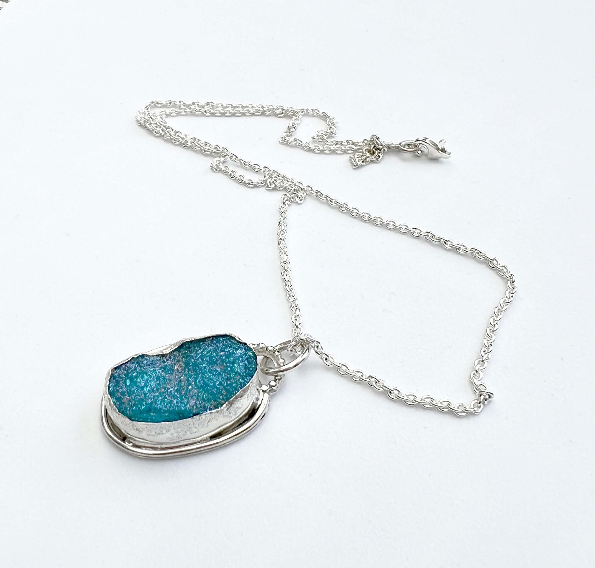 Silverhalsband med druzy agat