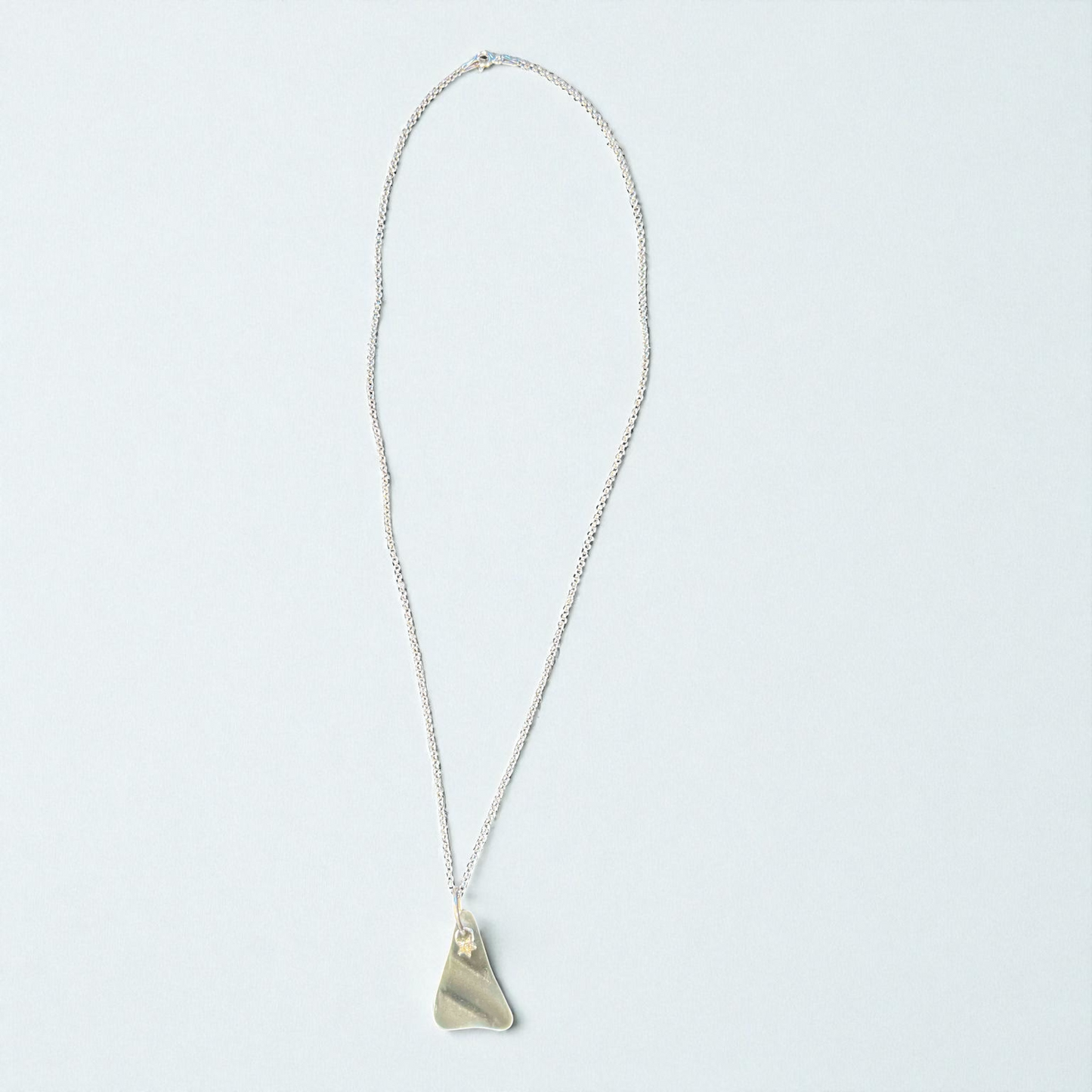 Silverhalsband med strandglas