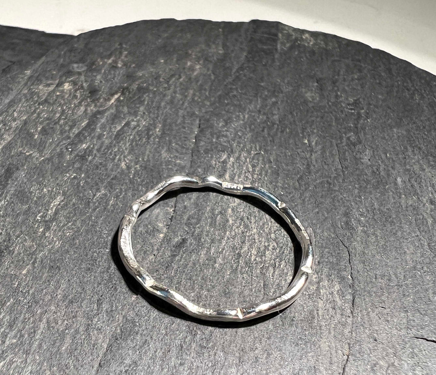 Tunn silverring Waves 2