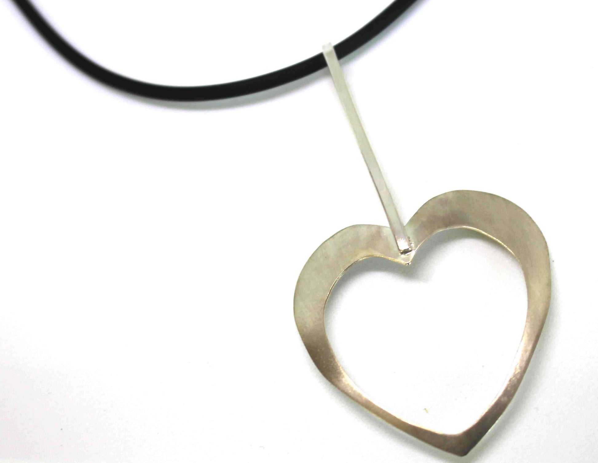 Silverhalsband Hjärtat (matt)
