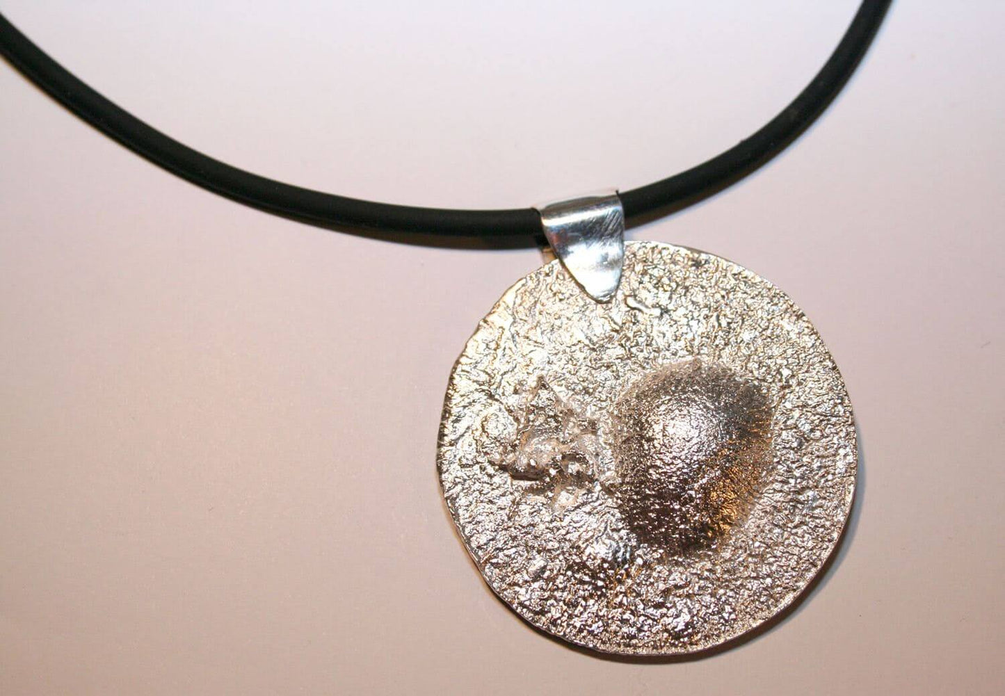 Silverhalsband Månyta