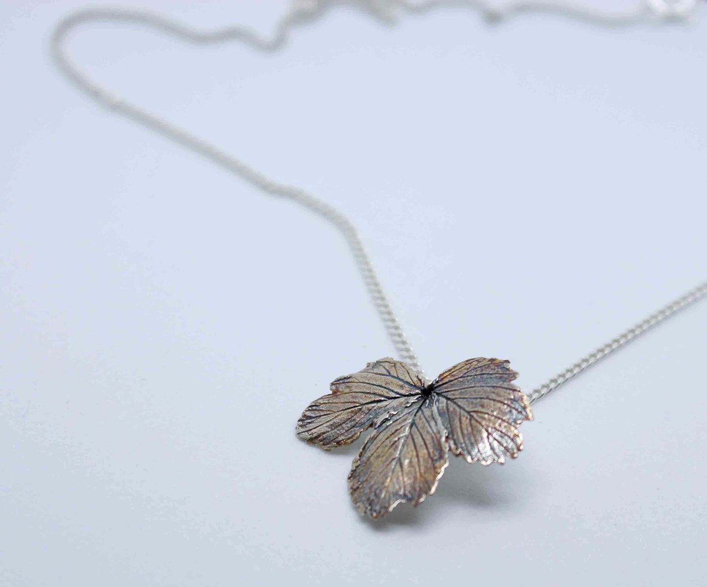 Silverhalsband Smultron 3