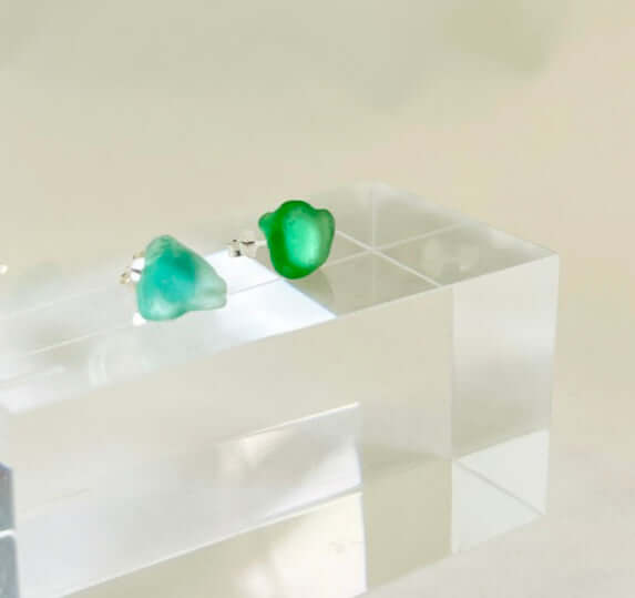 Silverörhängen med strandglas Pebbles-3