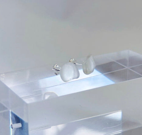 Silverörhängen med strandglas Pebbles-8