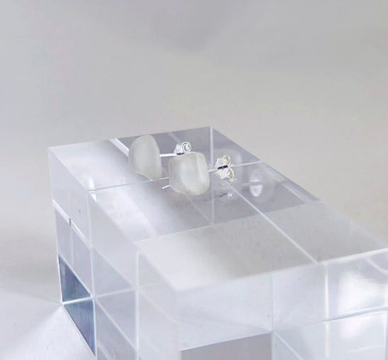 Silverörhängen med strandglas Pebbles-8