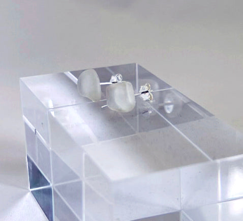 Silverörhängen med strandglas Pebbles-8