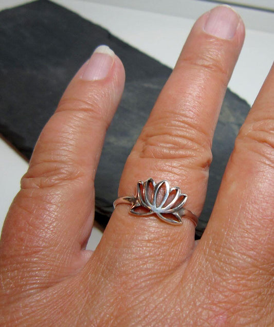 Silverring Lotus